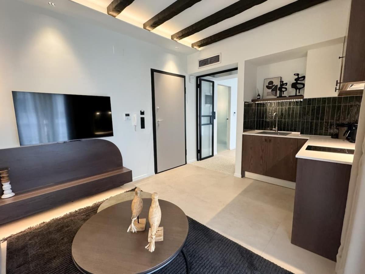 דירות Naousa  Urban Gem In The Heart Of Naoussa A Stylish Escape מראה חיצוני תמונה